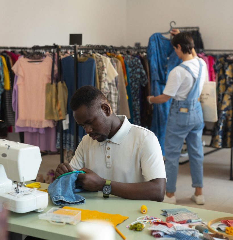 side-view-people-working-together